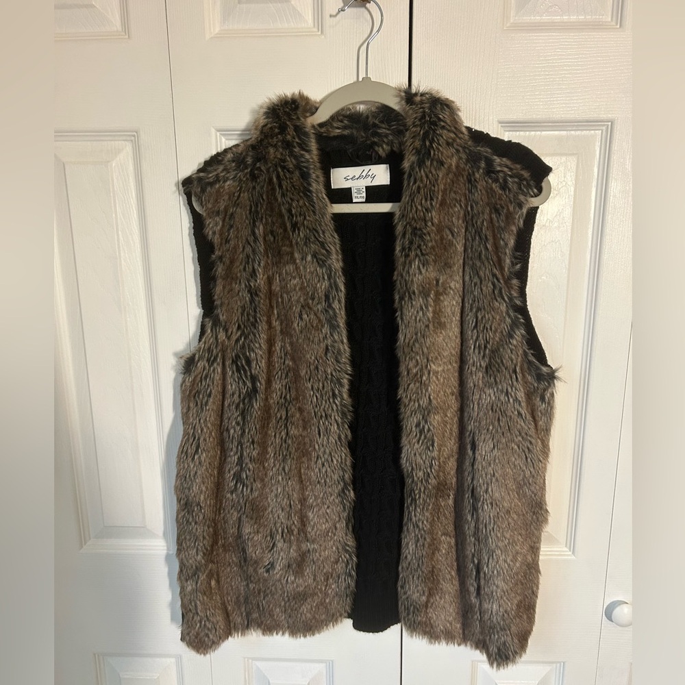 Sebby Faux Fur Vest in Black and Brown